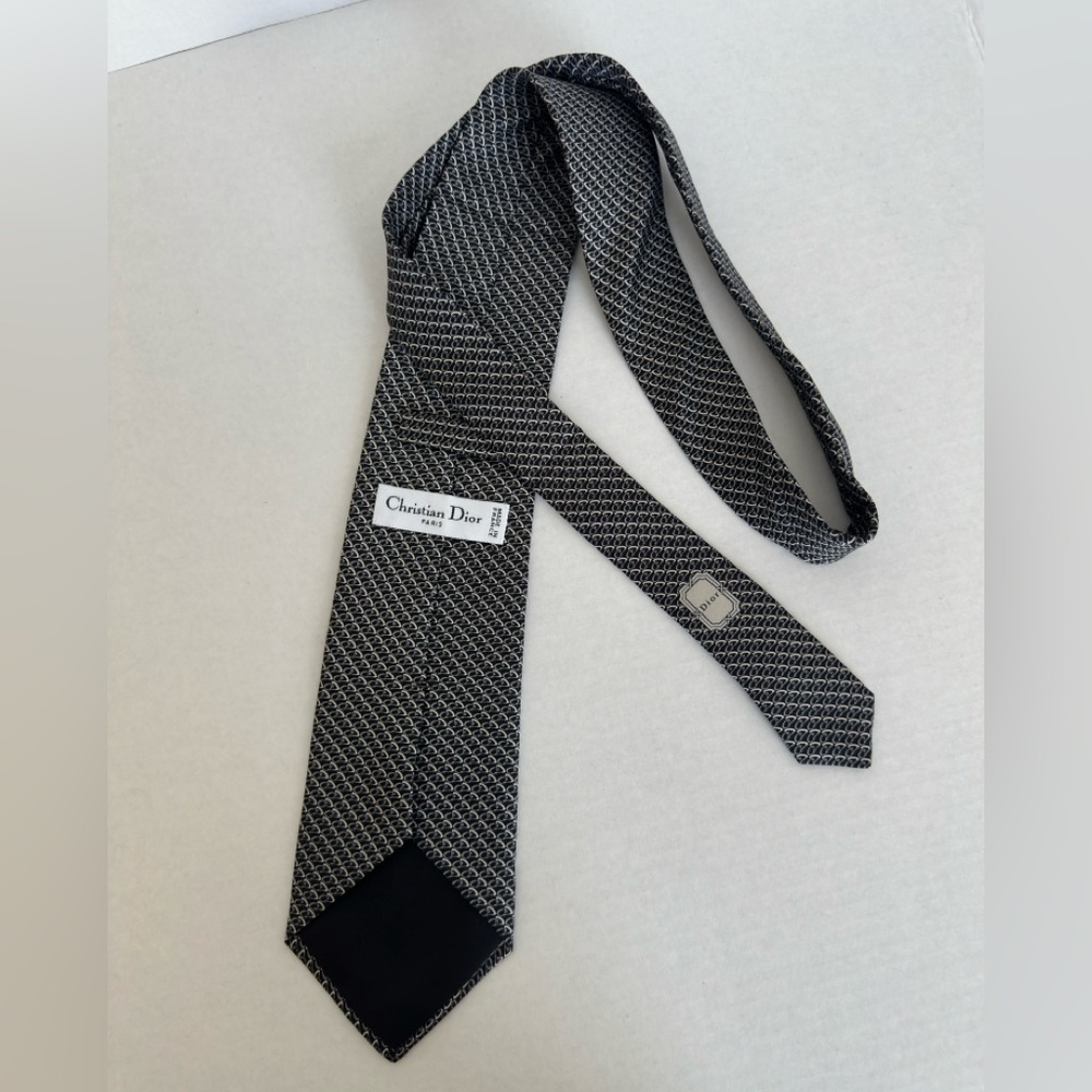Christian Dior Men’s Silk Tie Black and white Pattern - Picture 6 of 15